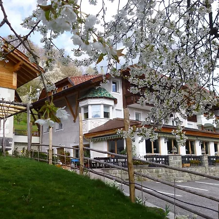 Hubertusstube Hotel 3*