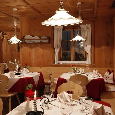 Hubertusstube Hotel 3*